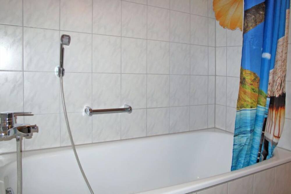 Photo of Bathroom in Schofweg