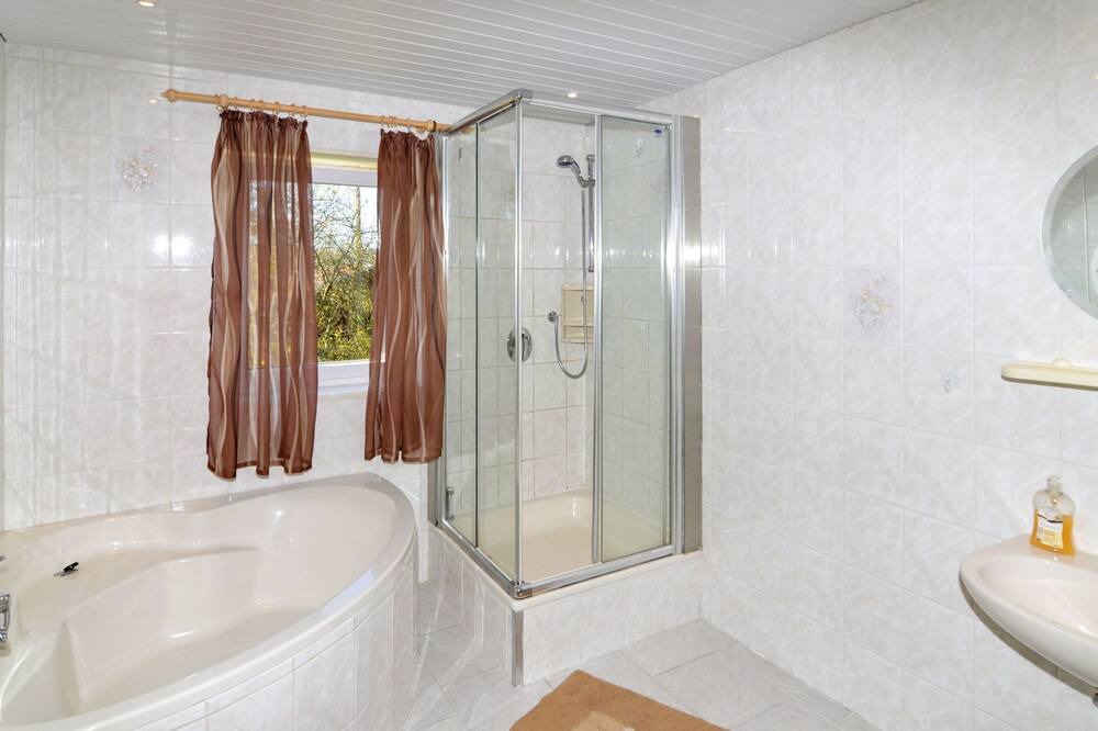 Photo of Bathroom in Mauth