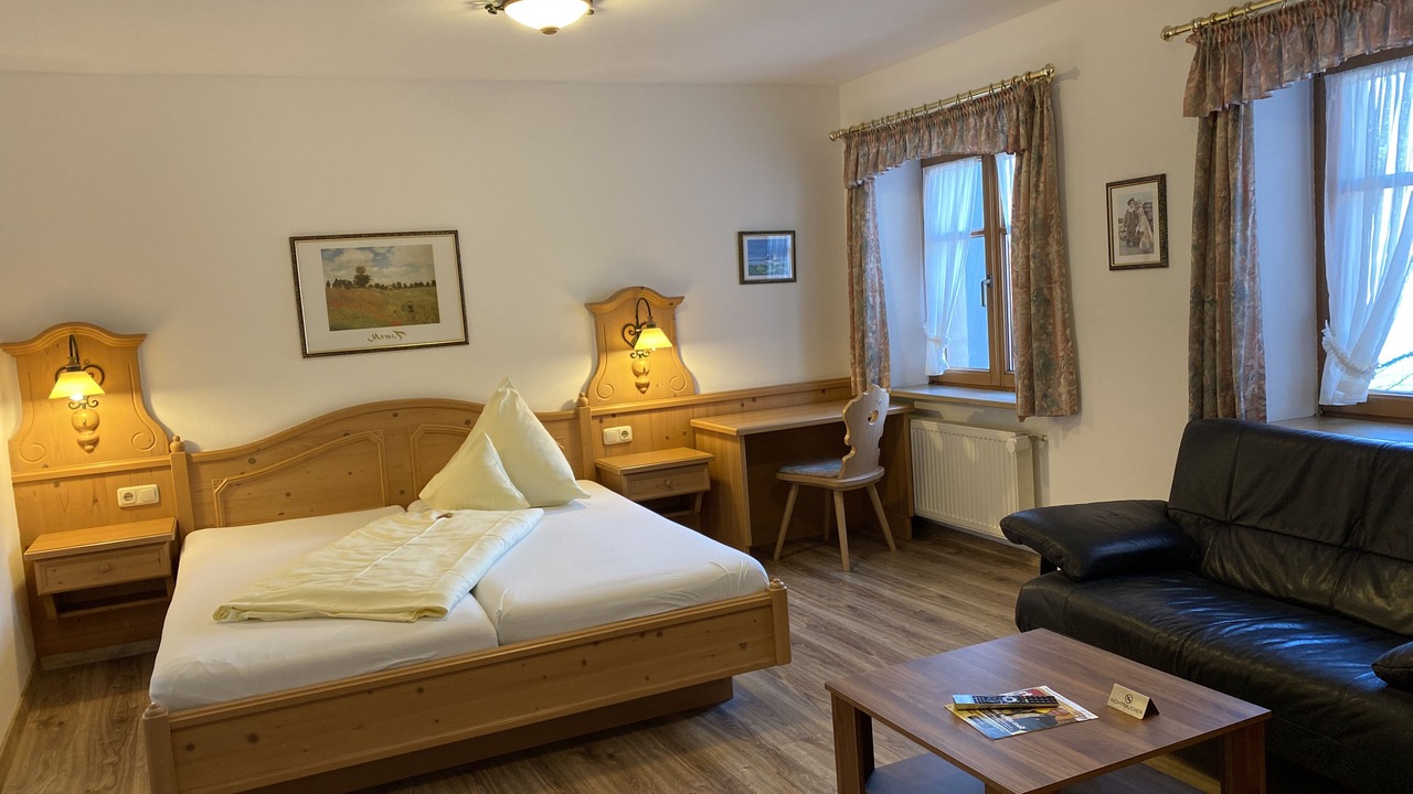 Photo of Bedroom in Roding