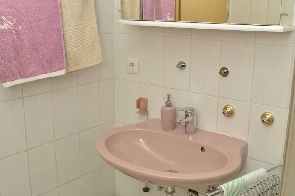 Photo of Bathroom in Egloffstein