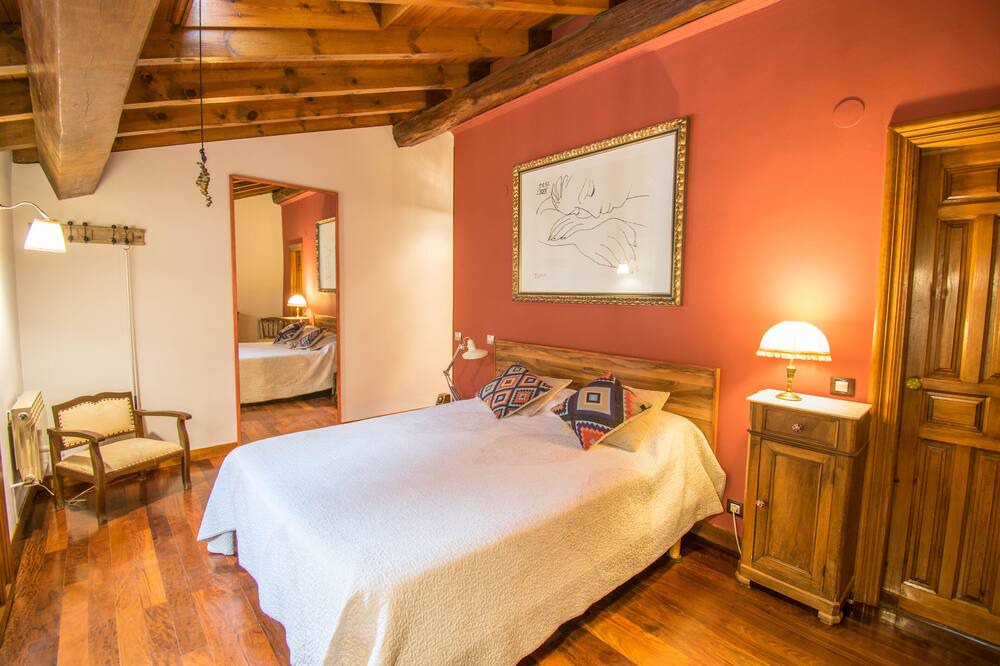 Photo of Bedroom in Puente La Reina