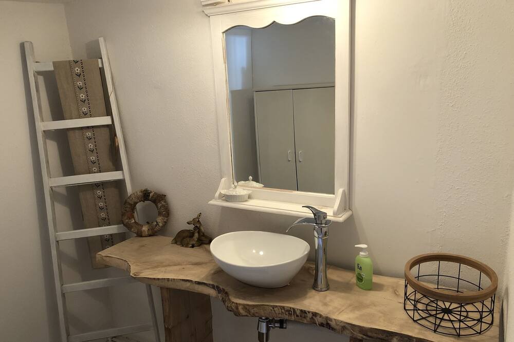 Photo of Bathroom in Nagel