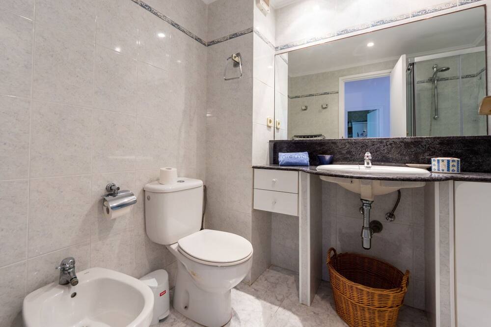 Photo of Bathroom in Creixell