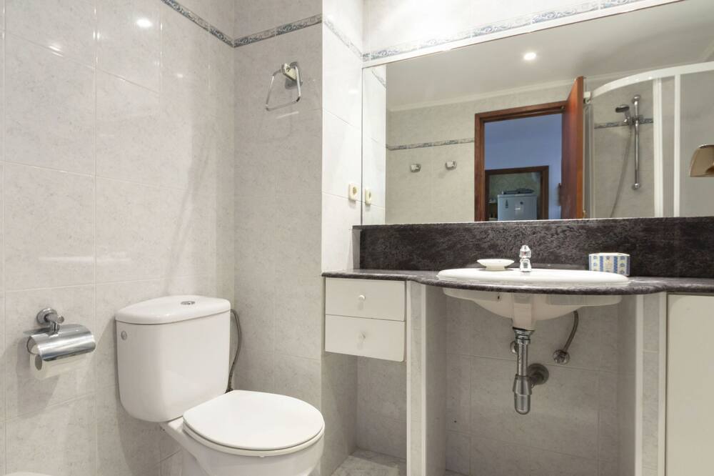 Photo of Bathroom in Creixell