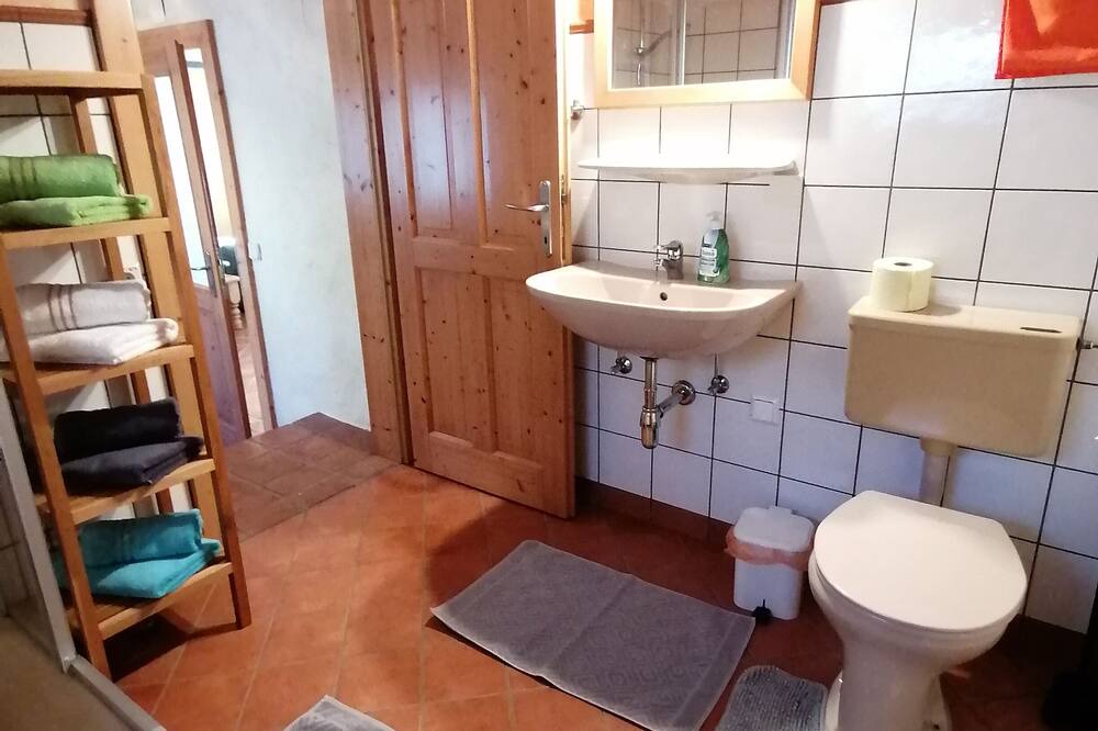 Photo of Bathroom in Guttaring
