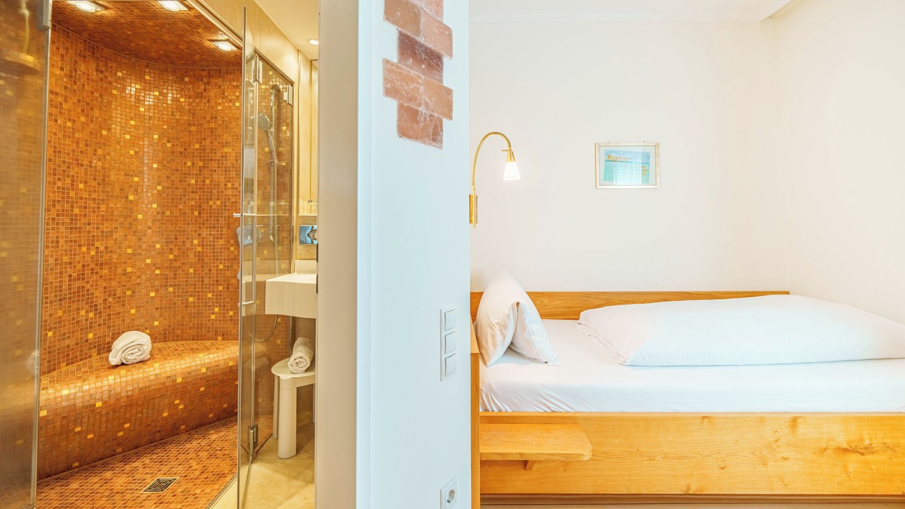 Photo of Bedroom in Altotting