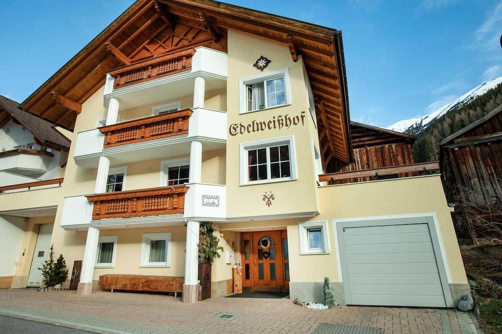 Photo of Outdoor in Mathon