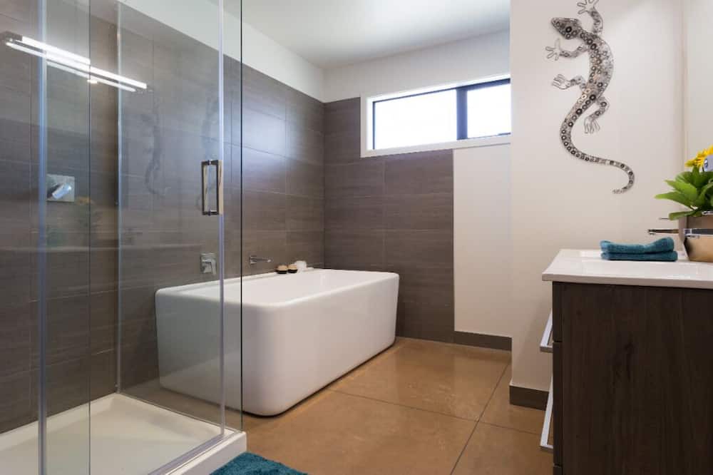 Photo of Bathroom in Lower Shotover