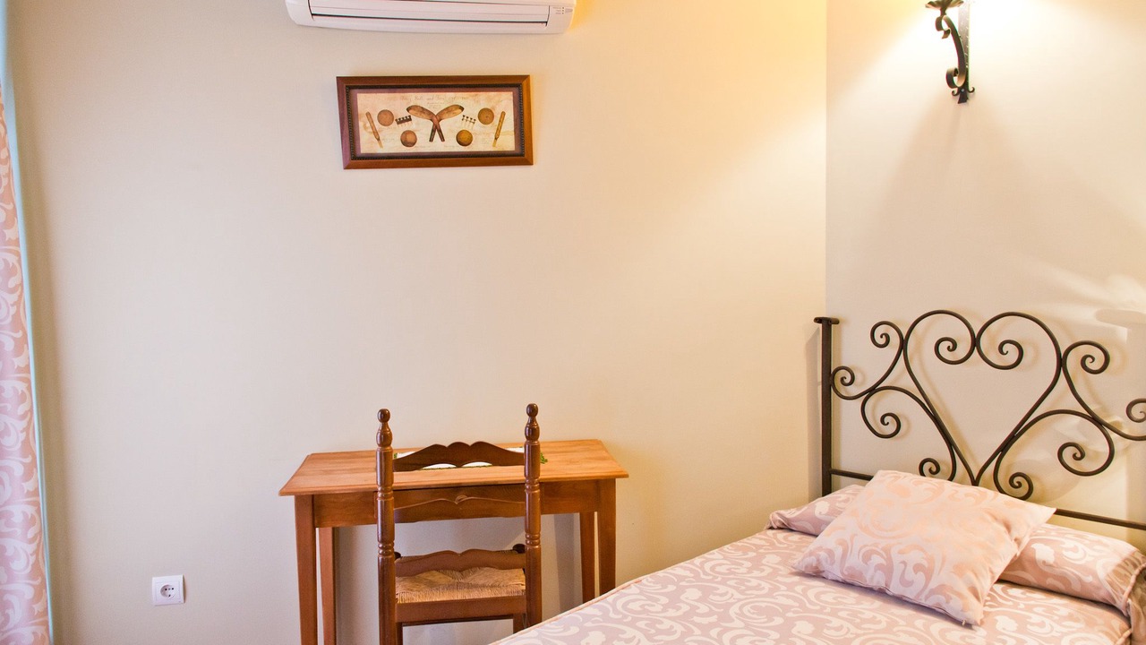 Photo of Bedroom in Castillo de Bayuela