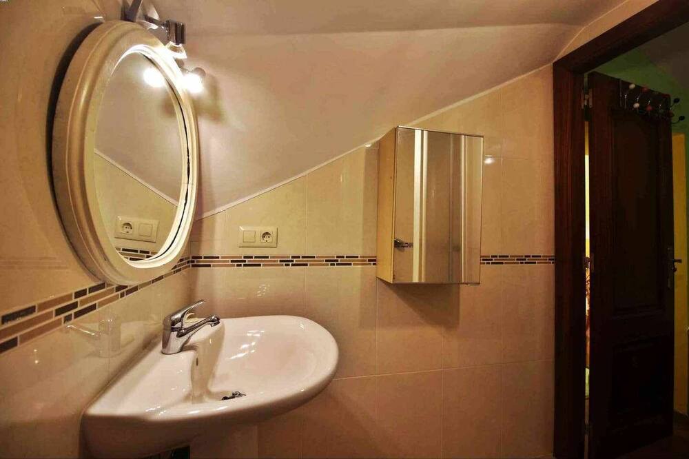 Photo of Bathroom in Corme Porto