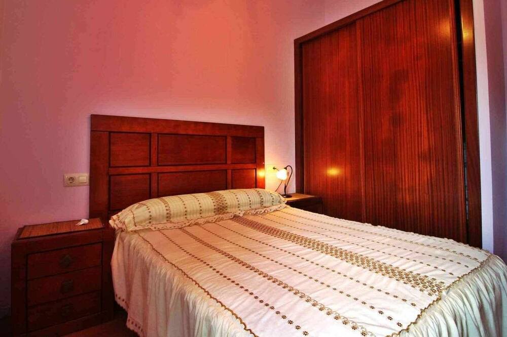 Photo of Bedroom in Corme Porto