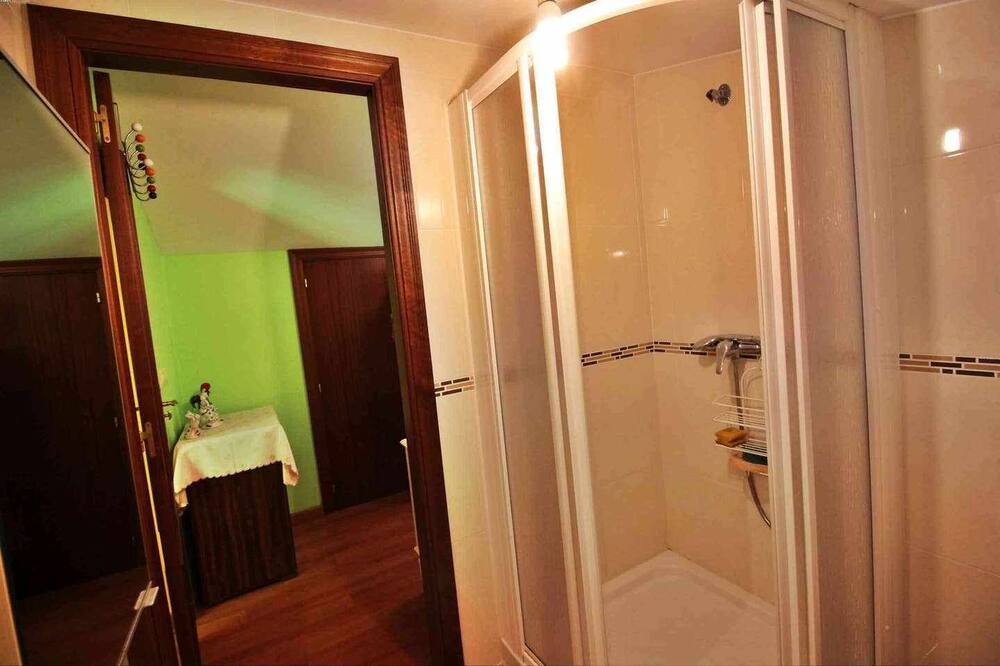 Photo of Bathroom in Corme Porto
