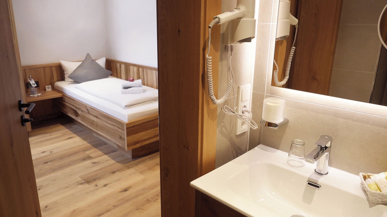 Photo of Bedroom in Weissbach an der Alpenstrasse