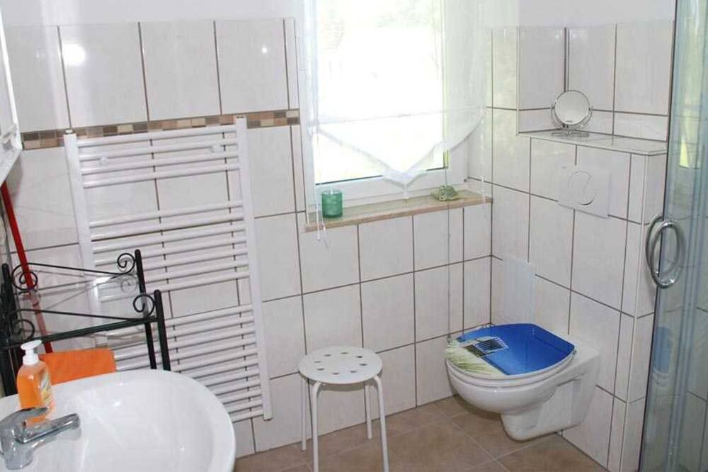 Photo of Bathroom in Neppermin