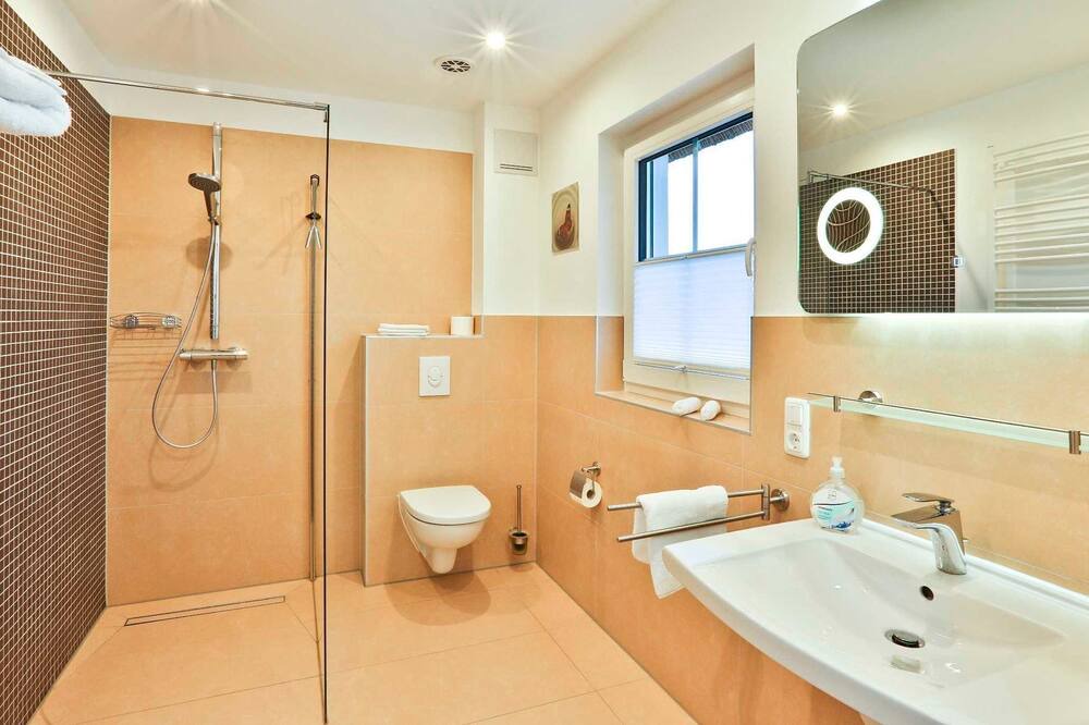 Photo of Bathroom in Lobbe