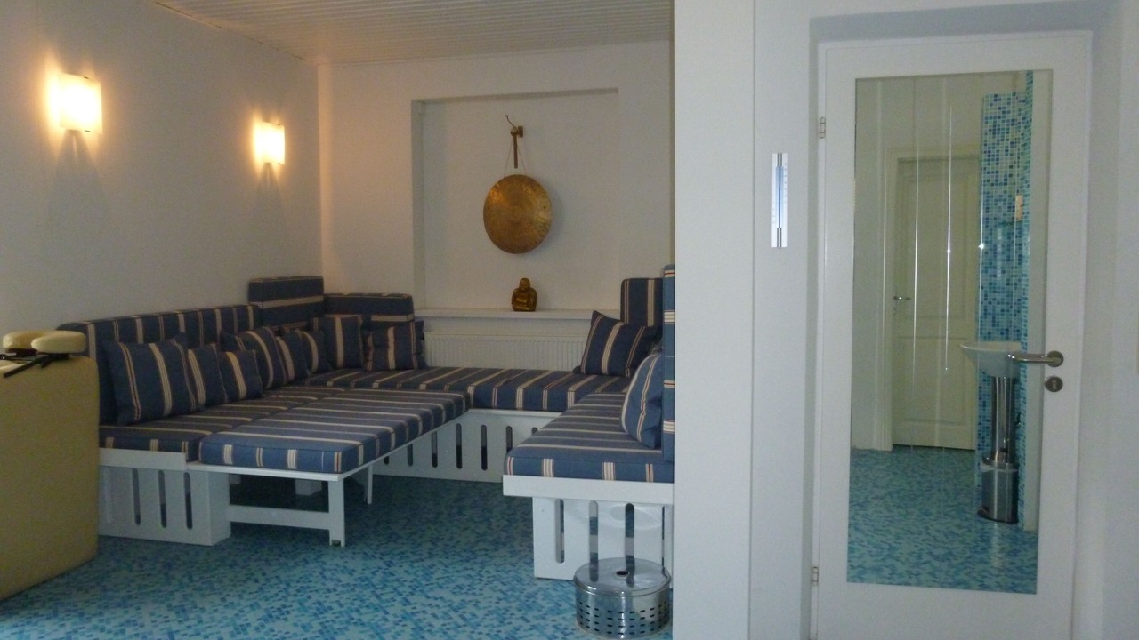 Photo of Others in Klein Bollhagen