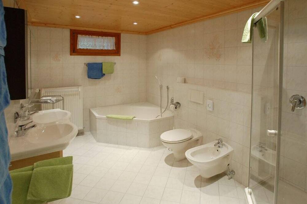 Photo of Bathroom in Engedey
