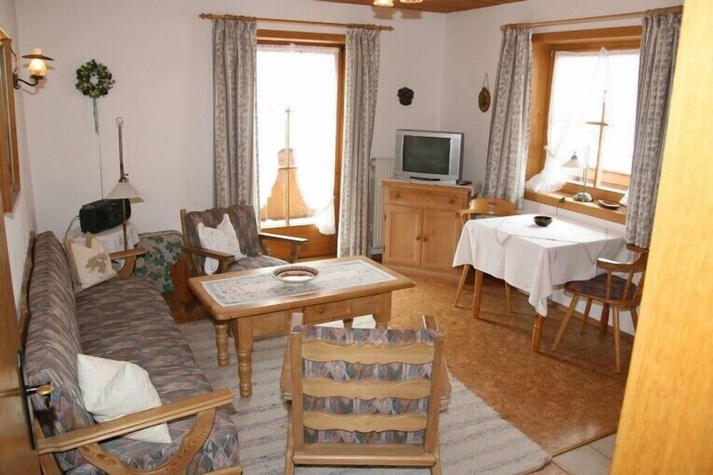 Photo of Livingroom in Ettenhausen
