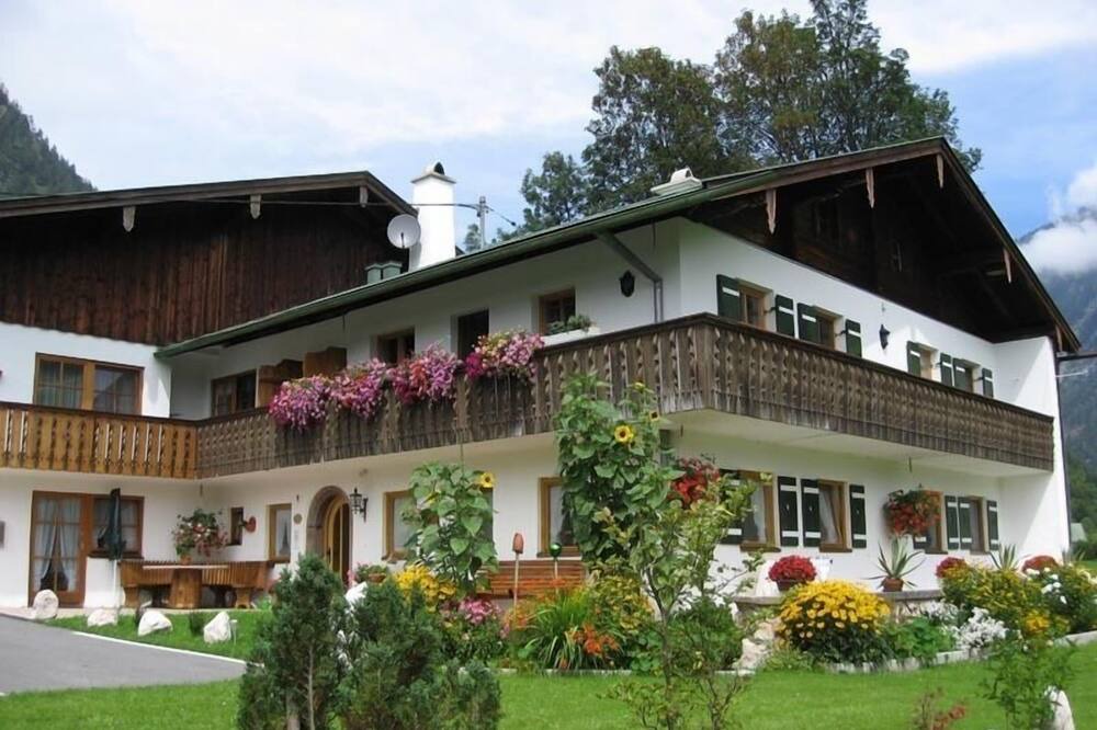 Photo of Outdoor in Winkl