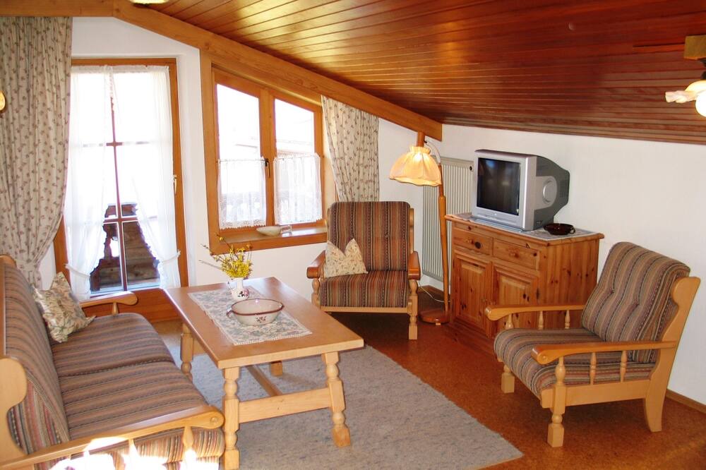 Photo of Livingroom in Ettenhausen