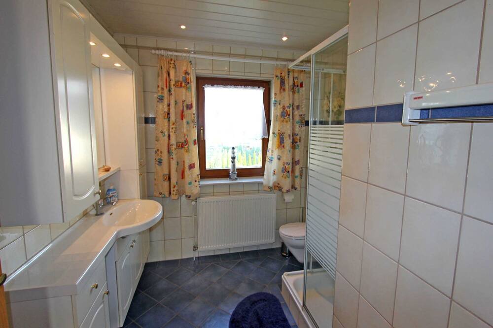 Photo of Bathroom in Neppermin