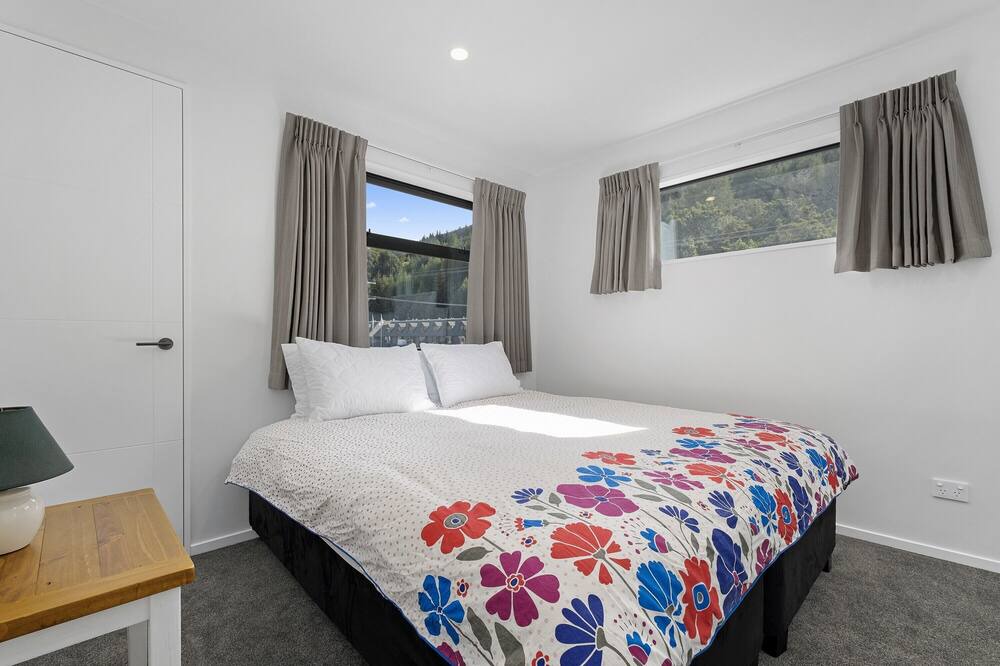 Photo of Bedroom in Arthur's Point