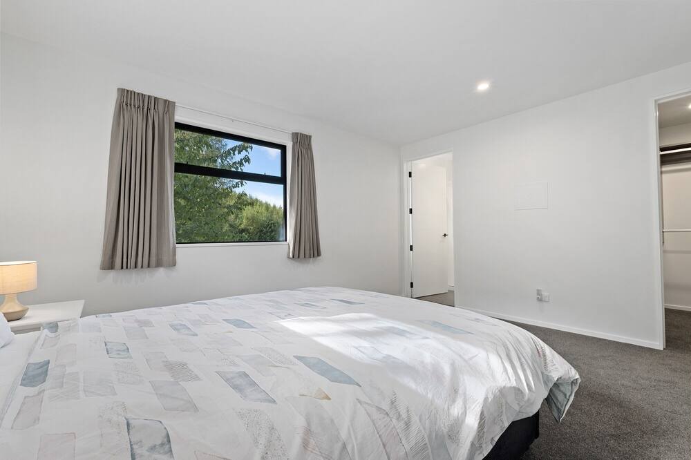 Photo of Bedroom in Arthur's Point
