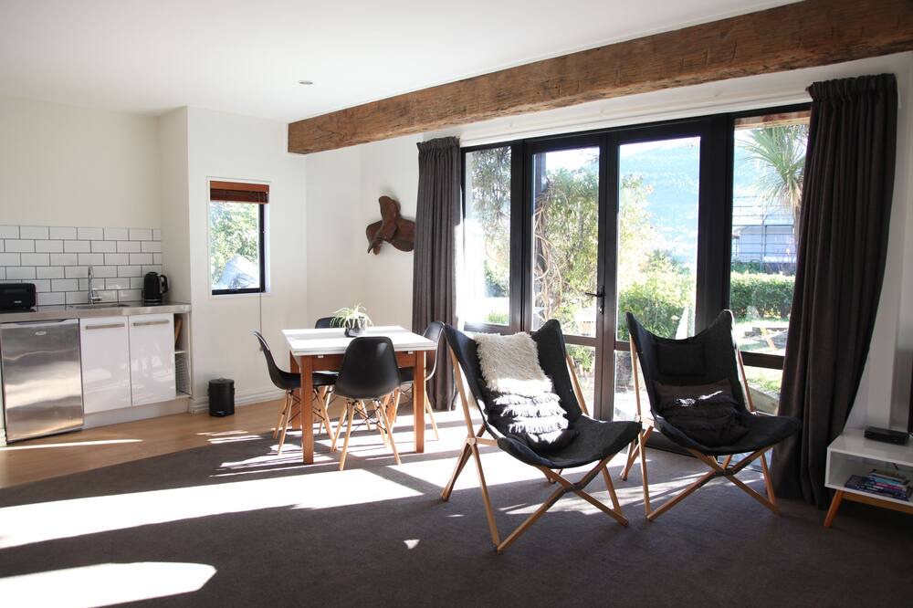 Photo of Livingroom in Kelvin Heights