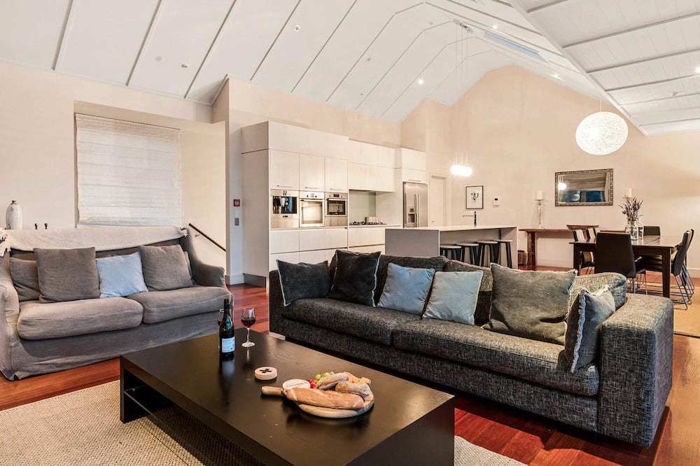 Photo of Livingroom in Queenstown City Centre