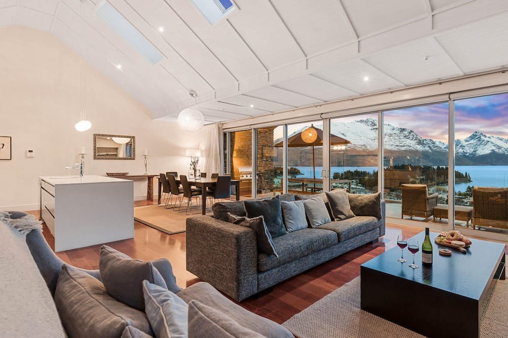 Photo of Livingroom in Queenstown City Centre