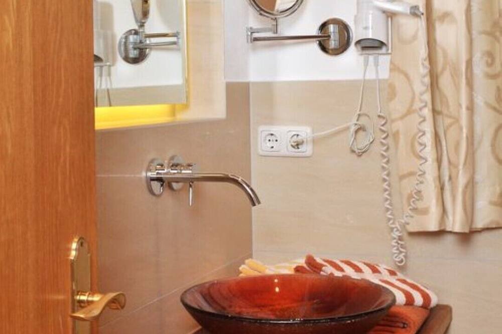 Photo of Bathroom in Bruckmuehl