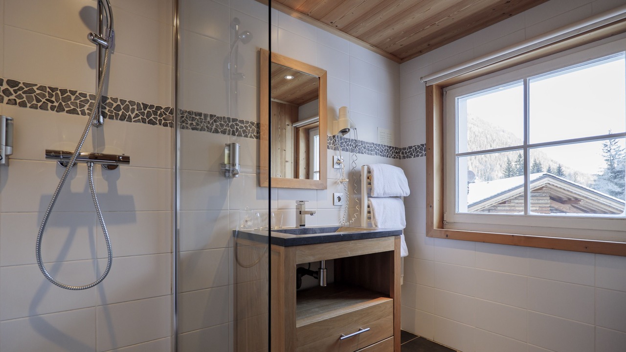 Photo of Bathroom in Les Praz-de-Chamonix