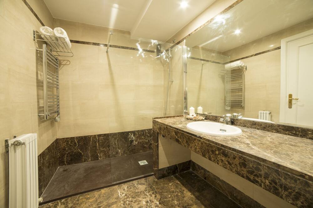Photo of Bathroom in Malasana