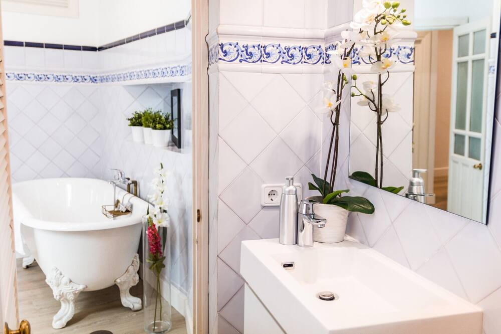 Photo of Bathroom in Huertas