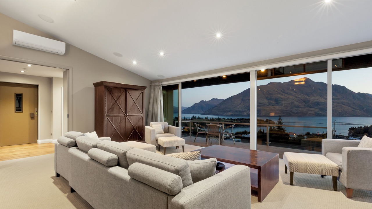 Photo of Livingroom in Queenstown City Centre