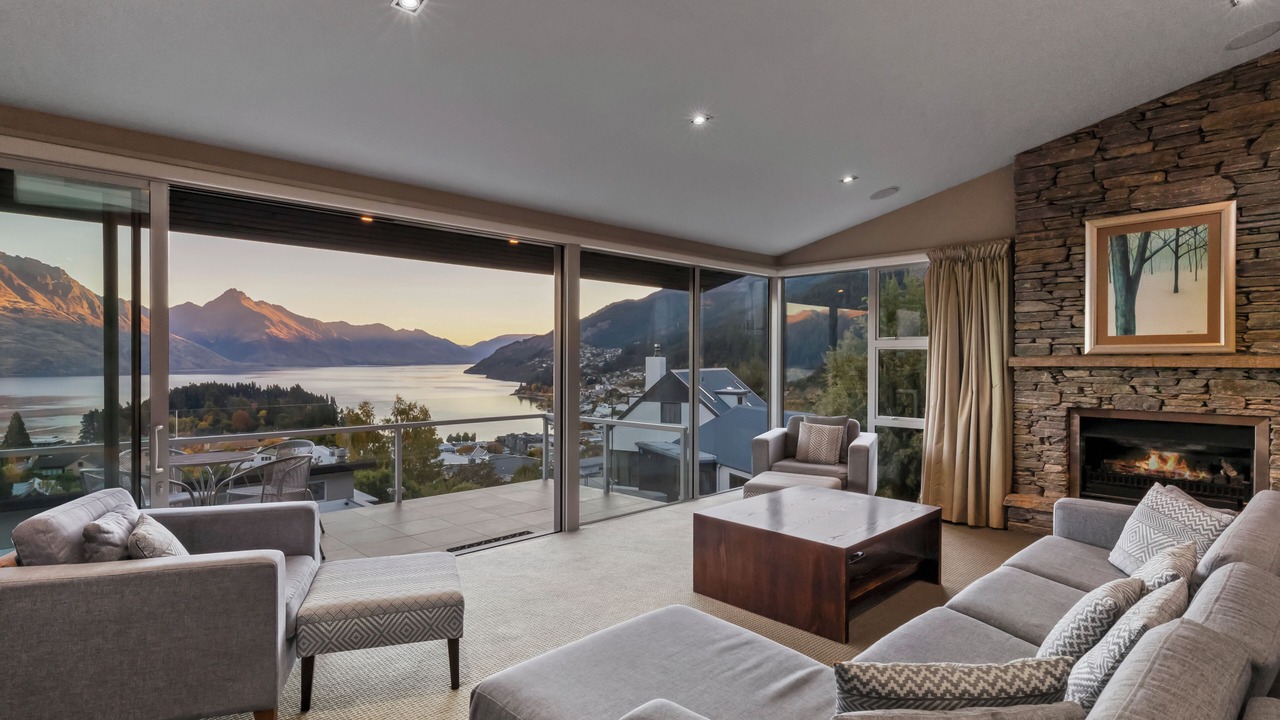 Photo of Livingroom in Queenstown City Centre