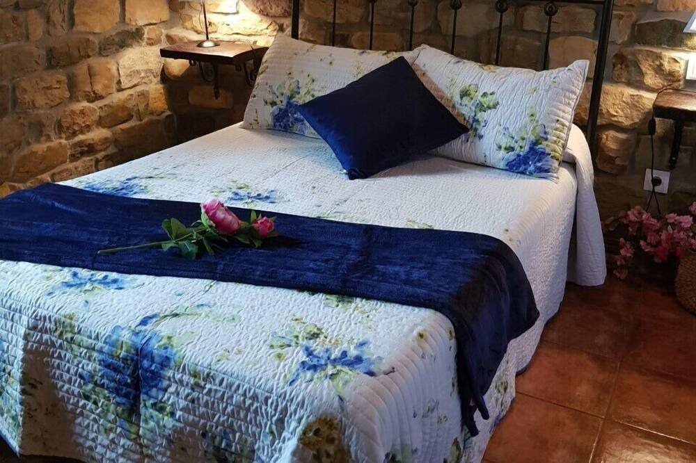Photo of Bedroom in Villacarriedo