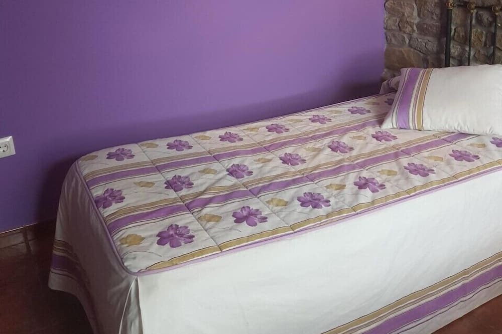 Photo of Bedroom in Villacarriedo