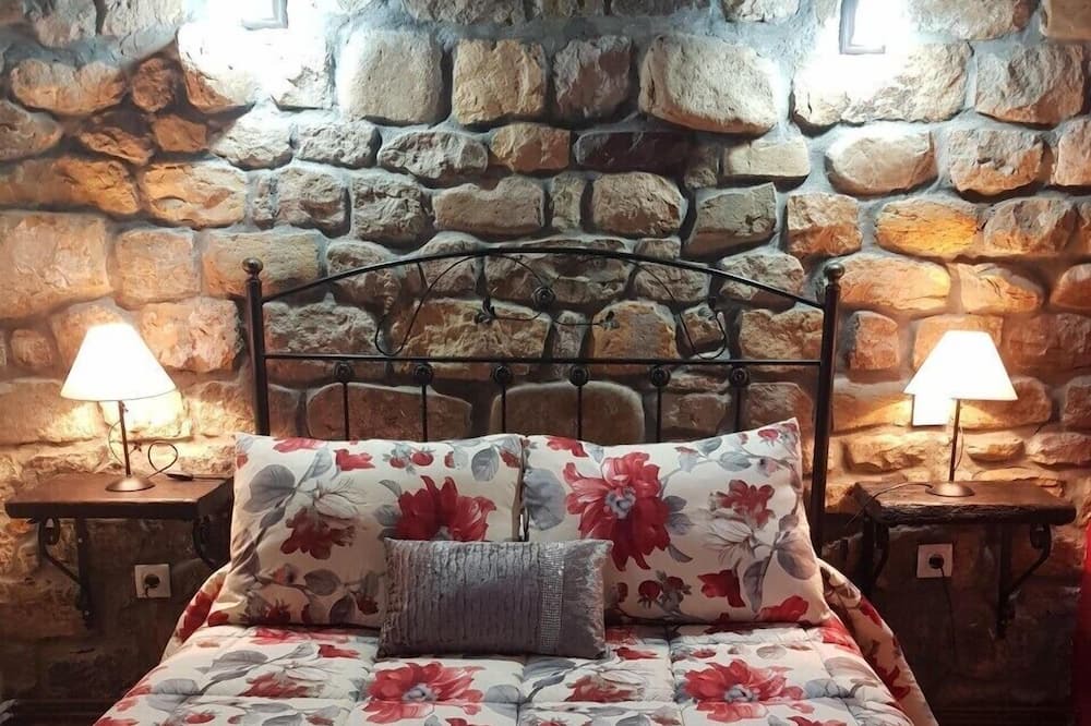 Photo of Bedroom in Villacarriedo