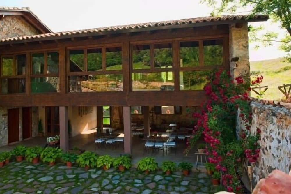 Photo of Outdoor in Sarroqueta