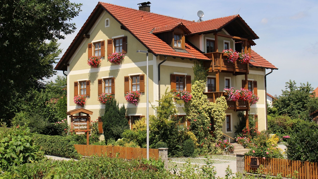 Photo of Buildings in Wiesent
