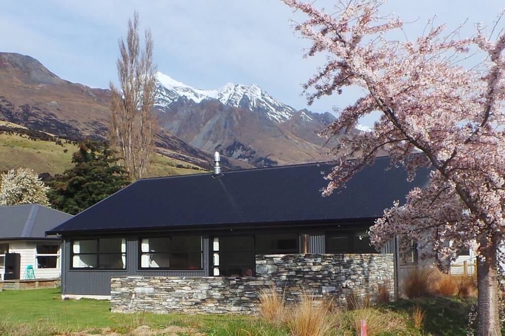 Photo of Outdoor in Glenorchy
