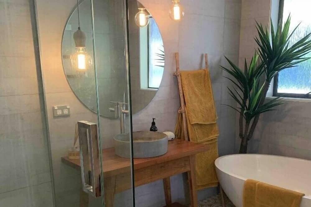 Photo of Bathroom in Kelvin Heights