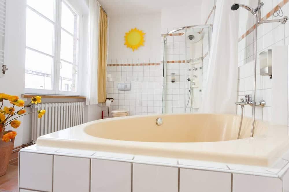 Photo of Bathroom in Moabit