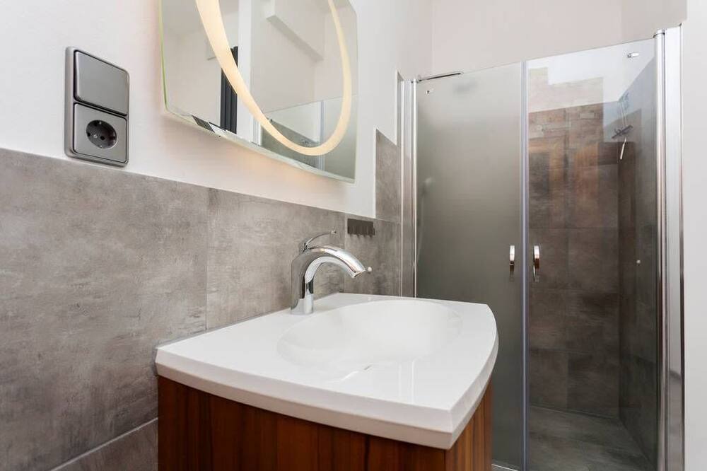 Photo of Bathroom in Moabit