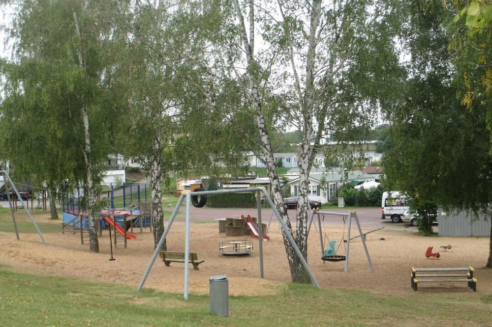 Photo of Others in Kahl