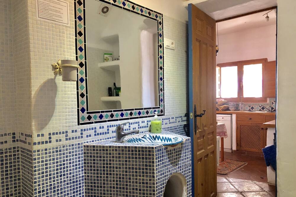 Photo of Bathroom in Orgiva