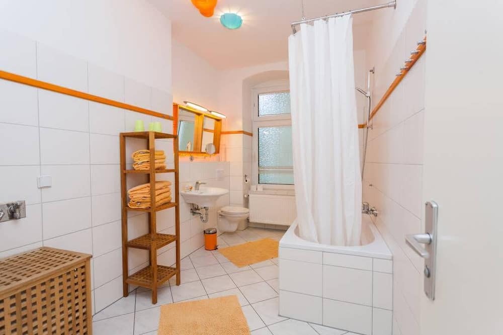 Photo of Bathroom in Moabit