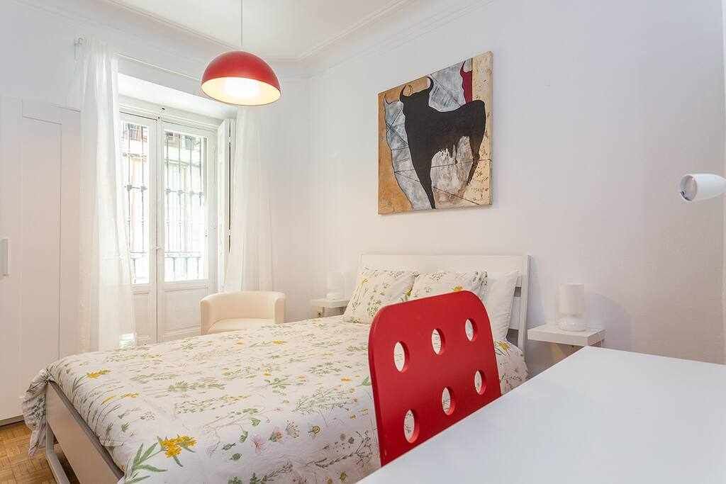 Photo of Bedroom in Golden Triangle of Art