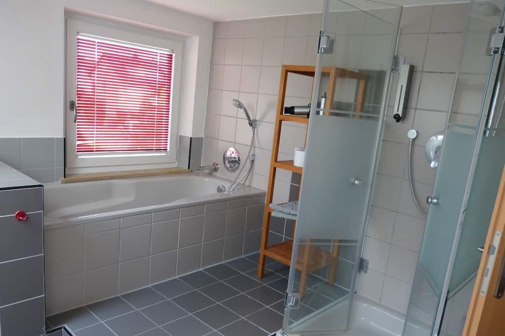 Photo of Bathroom in Uttenreuth